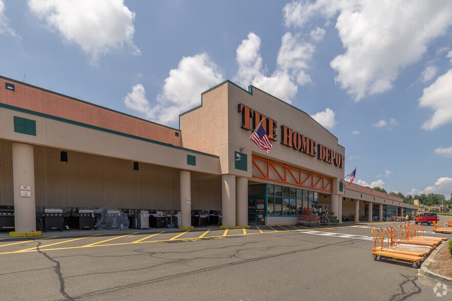 More Photos Of 440 Boston Post Rd, Orange Unknown For Lease