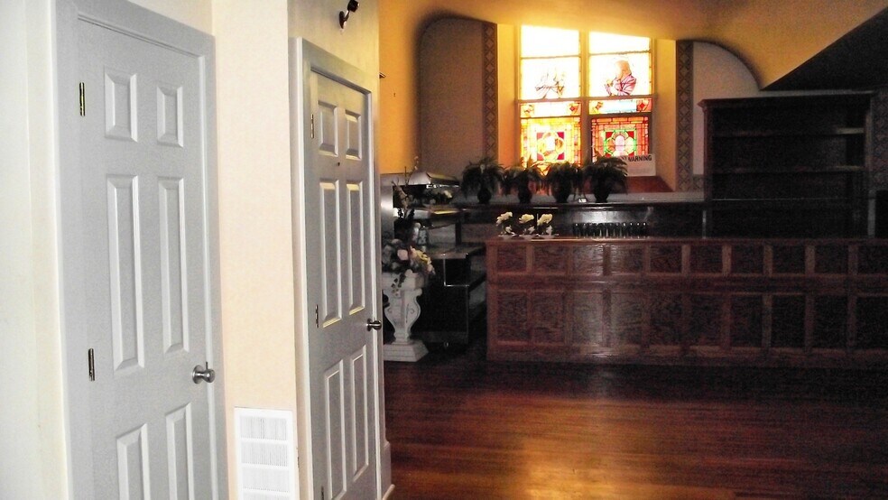 More Photos Of 820 Eastern Ave, Schenectady Religious Facility For Sale