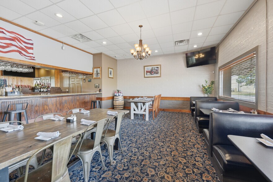 More Photos Of 2100 Highway 290 E, Brenham Restaurant For Sale