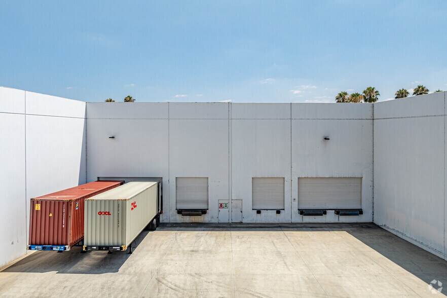 More Photos Of 18245 Valley Blvd, La Puente Warehouse For Lease