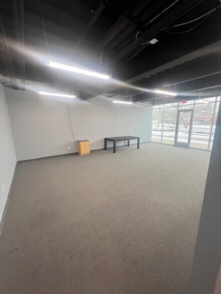 More Photos Of 133 N Locust Hill Dr, Lexington Self Storage For Lease