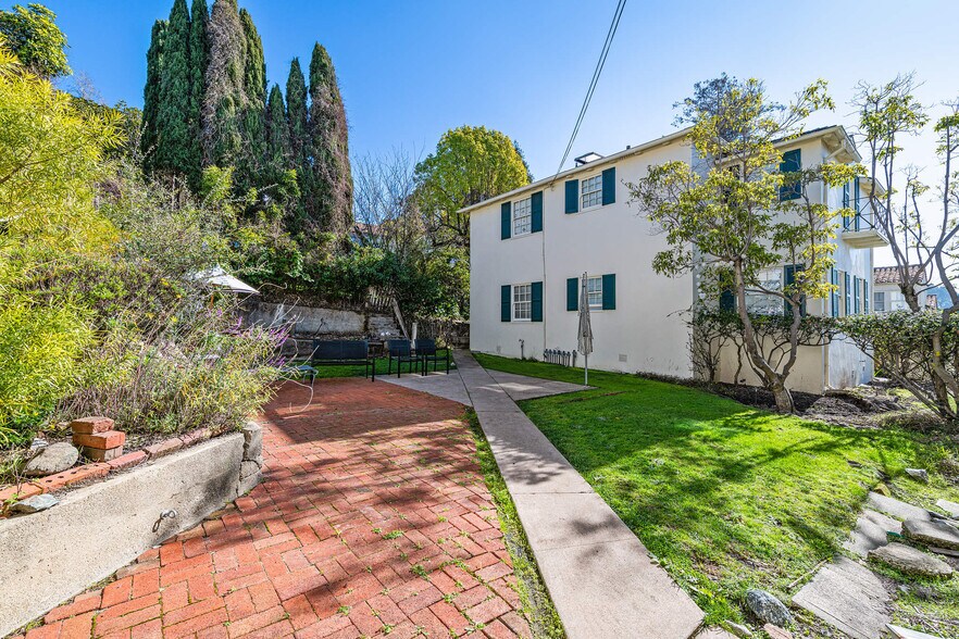 More Photos Of 1739 Spruce St, Berkeley Apartments For Sale