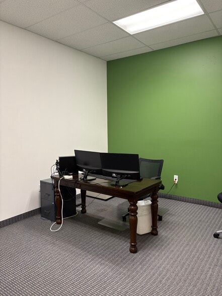 More Photos Of 1445 W 12th Pl, Tempe Light Distribution For Lease