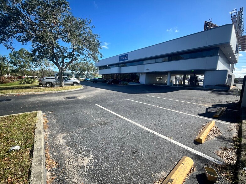 More Photos Of 9501 US Highway 19, Port Richey Office For Sale