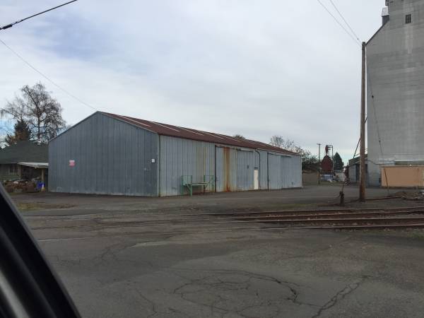 More Photos Of 1390 Main, Dallas Manufacturing For Lease