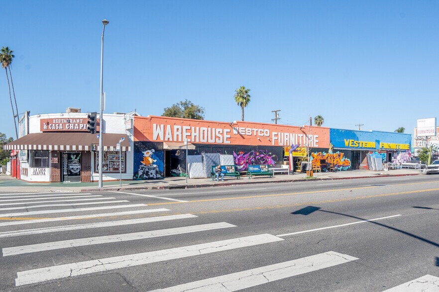 Primary Photo Of 4907 Maplewood Ave, Los Angeles Freestanding For Sale