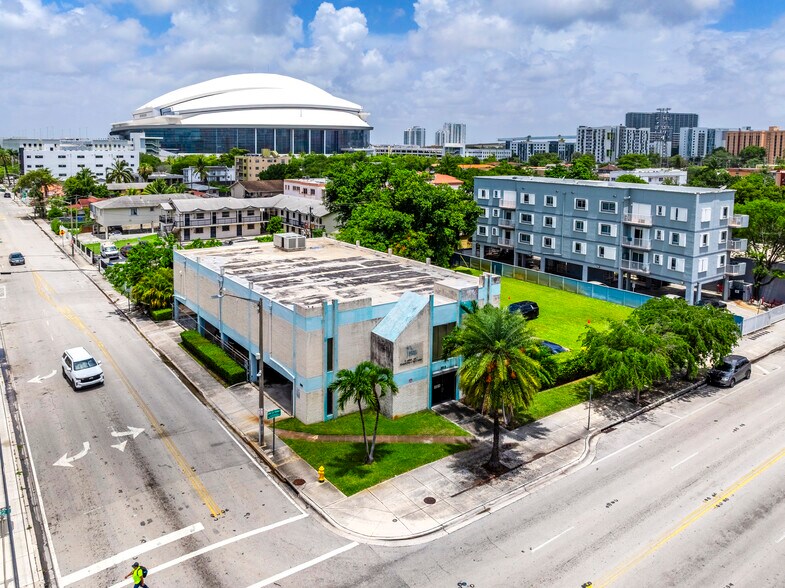 More Photos Of 300 NW 12th Ave, Miami Loft Creative Space For Sale