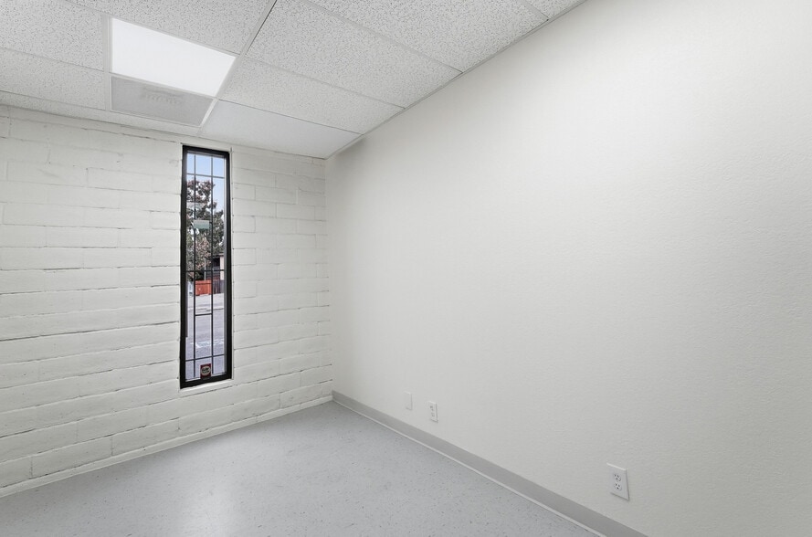More Photos Of 6006 N El Dorado St, Stockton Office For Sale