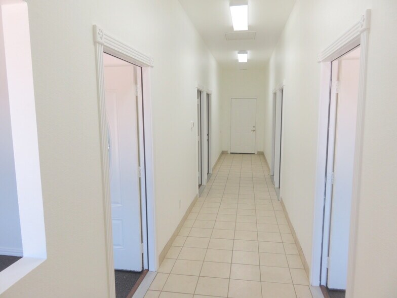 More Photos Of 2915 Greenlee Park Trl, Weatherford Warehouse For Sale