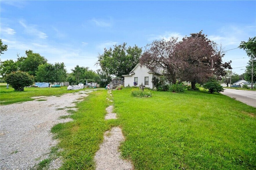 More Photos Of 801 SE 27th Ct, Des Moines Land For Sale