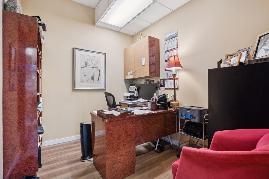 More Photos Of 601-621 Portola Dr, San Francisco Office Residential For Lease
