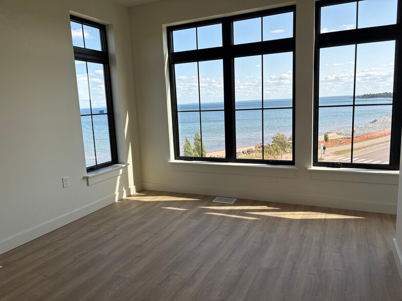More Photos Of 2401 Lakeshore Blvd, Marquette Apartments For Sale