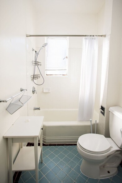 More Photos Of 1682 Oxford St, Berkeley Apartments For Sale