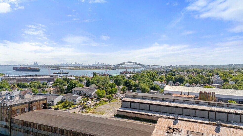 More Photos Of 209 South Ave, Staten Island Service For Lease