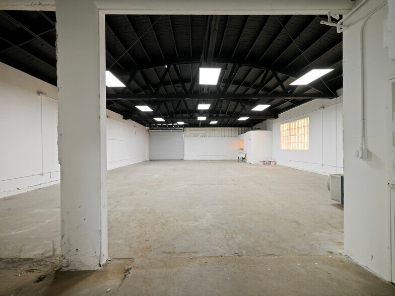 More Photos Of 2215 Randolph St, Huntington Park Manufacturing For Sale