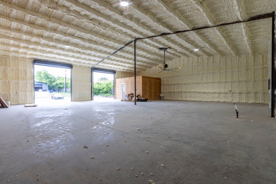 More Photos Of 1401 Ranger Hwy, Weatherford Warehouse For Lease