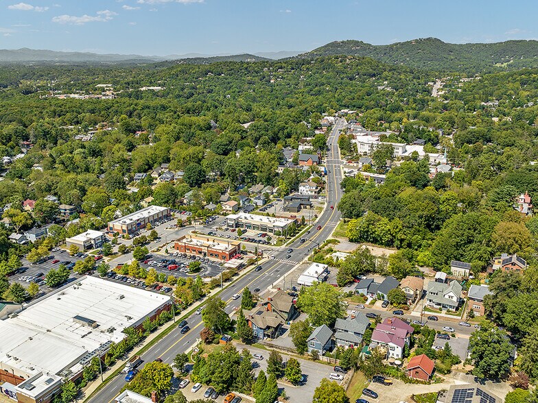 More Photos Of 141 Merrimon Ave, Asheville Office For Sale
