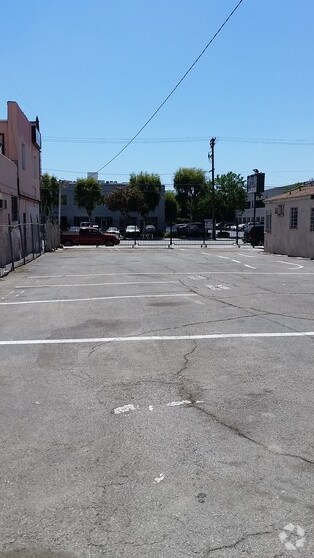 More Photos Of 16129 Sherman Way, Van Nuys Land For Lease