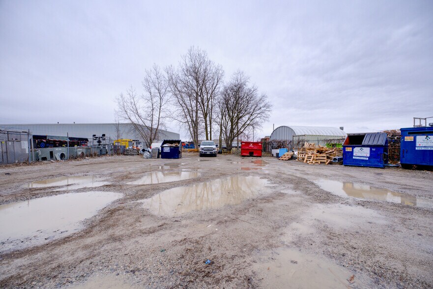 More Photos Of 114 Easton Rd, Brantford Industrial For Sale