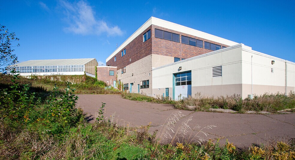 More Photos Of 802 E Central Entrance, Duluth Schools For Lease