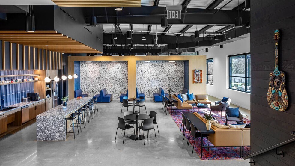 More Photos Of 3901 Woodbury Dr, Austin Loft Creative Space For Lease