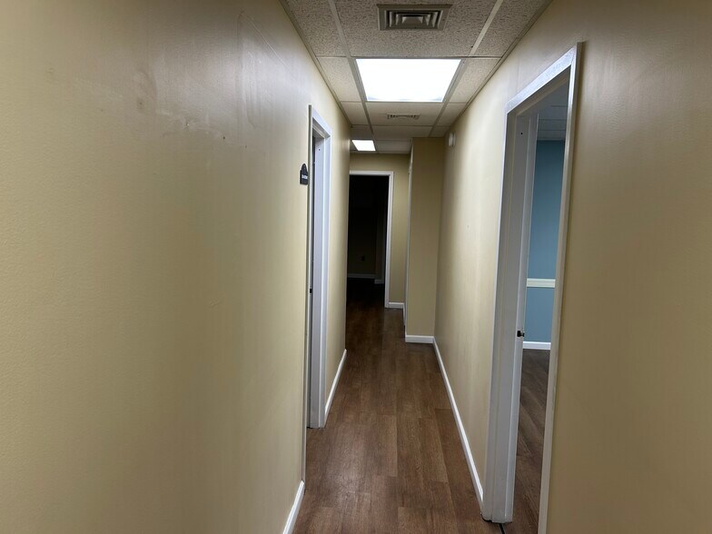 More Photos Of 27 Hospital Ave, Danbury Medical For Lease