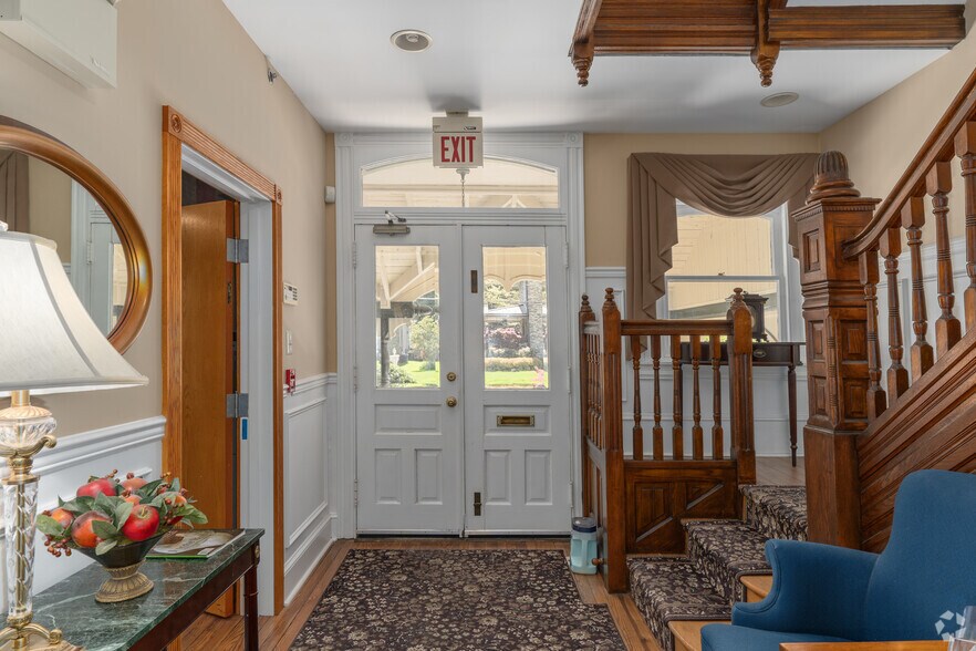 More Photos Of 61 Cassatt Ave, Berwyn Office Residential For Sale