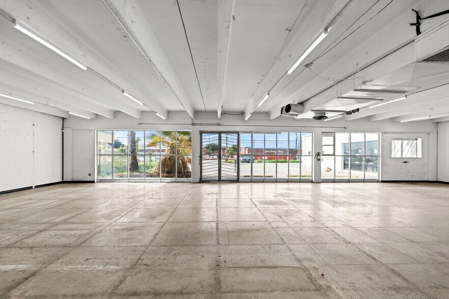 More Photos Of 5421 Grissom Rd, San Antonio Storefront For Lease