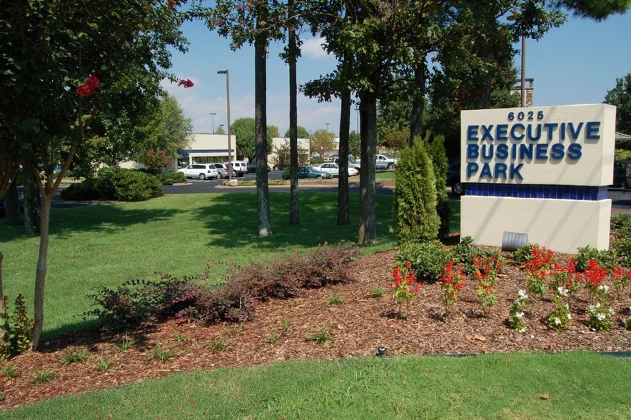 More Photos Of 6025 Lee Hwy, Chattanooga Office For Lease