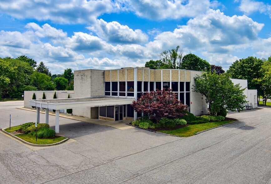 Primary Photo Of 505 Jermor Ln, Westminster Restaurant For Lease