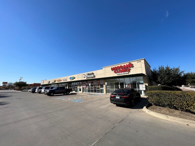 More Photos Of 1200 S Blue Mound Rd, Saginaw Unknown For Sale