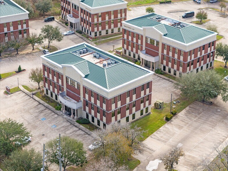 More Photos Of 52 Sugar Creek Center Blvd, Sugar Land Office For Sale