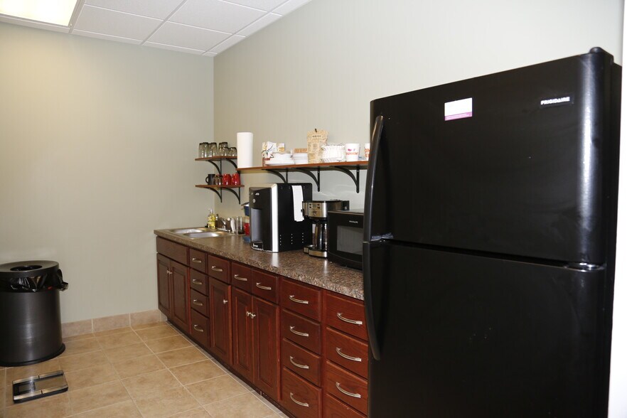 More Photos Of 45 Professional Pl, Bridgeport Office For Lease