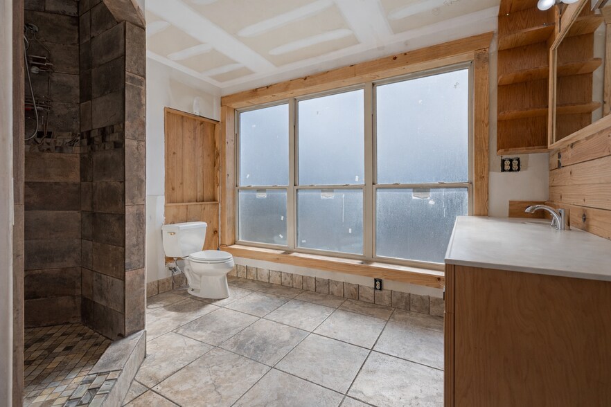 More Photos Of 40082 County Road 591, Jay Apartments For Sale