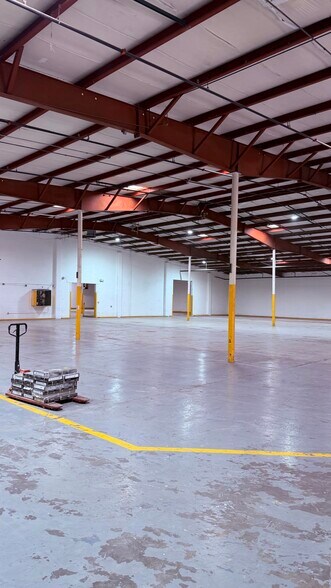 More Photos Of 3517 Frutas Ave, El Paso Manufacturing For Lease