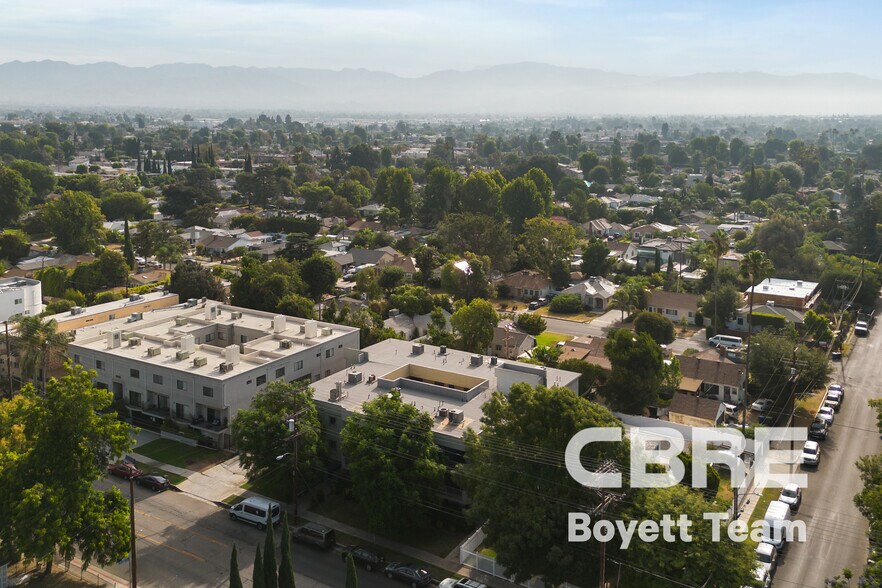 More Photos Of 6590 Hazeltine Ave, Van Nuys Apartments For Sale