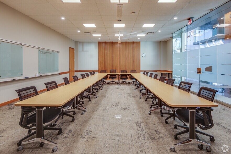 More Photos Of 2920 Virtual Way, Vancouver Office For Lease