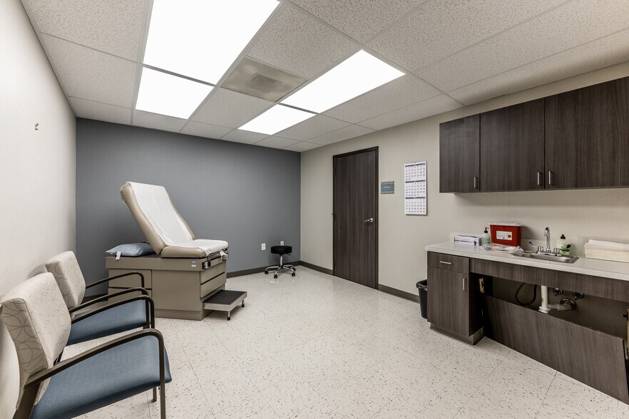 More Photos Of 130 Medical Center Pky, Huntsville Medical For Sale