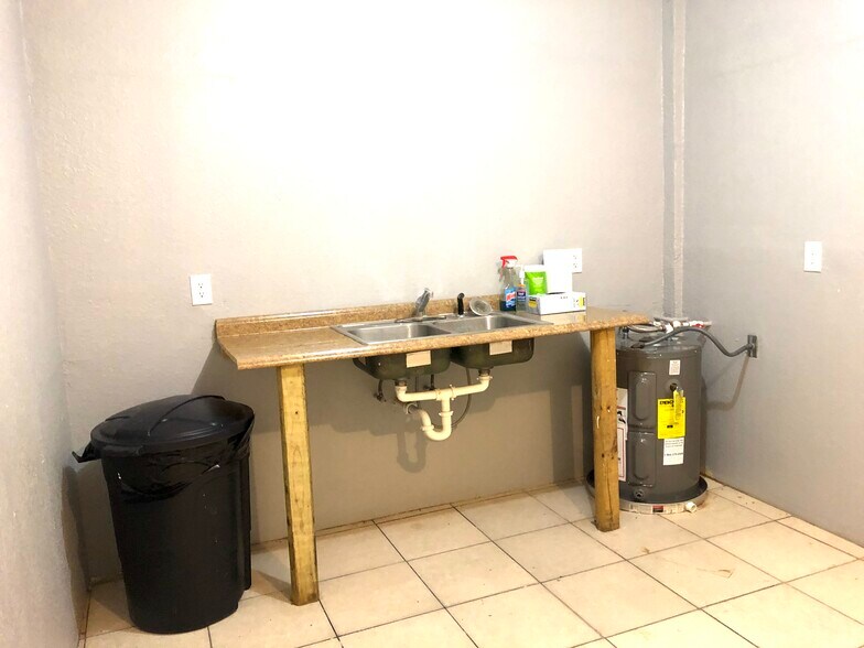 More Photos Of 5525 NW 7th Ave, Miami Loft Creative Space For Lease