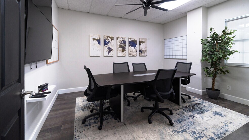 More Photos Of 5600 Zip Dr, Fort Myers Warehouse For Lease