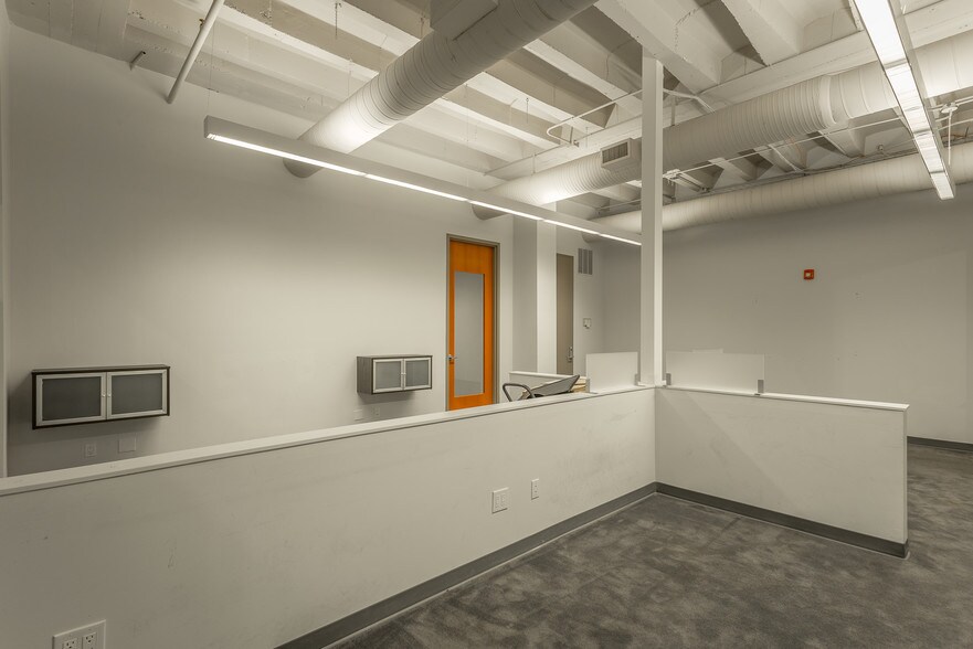 More Photos Of 1301 Riverfront Pkwy, Chattanooga Office For Lease