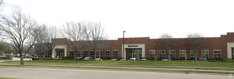 More Photos Of 15100 Trinity Blvd, Fort Worth Research And Development For Lease