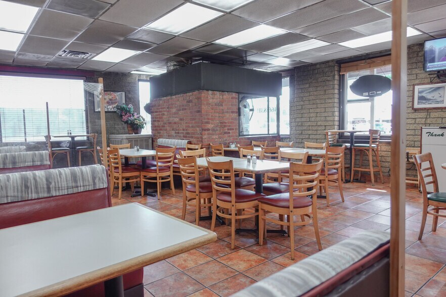 More Photos Of 111 E 2700 S, Salt Lake City General Retail For Sale