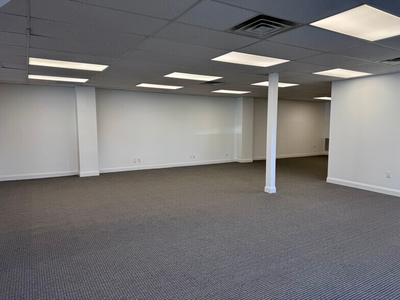 More Photos Of 133 E Putnam Ave, Cos Cob Office For Lease