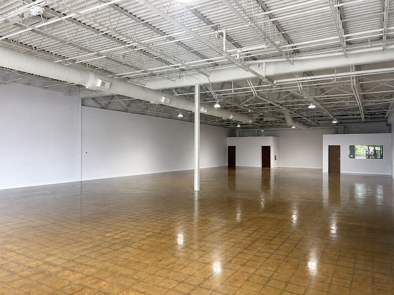 More Photos Of 17-25 Seminary St, Auburn Unknown For Lease