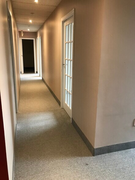 More Photos Of 420 Green St, Whitby Medical For Lease