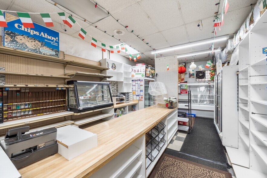 More Photos Of 2555 S Warnock St, Philadelphia Storefront Retail Residential For Sale