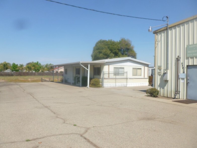 More Photos Of 43016 Road 68, Reedley Warehouse For Lease