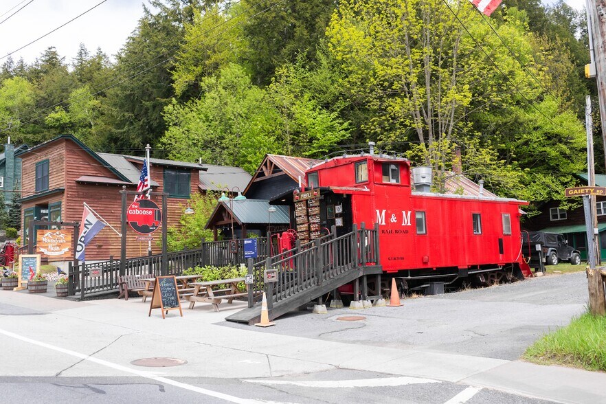 More Photos Of 151 Route 28, Inlet Restaurant For Sale