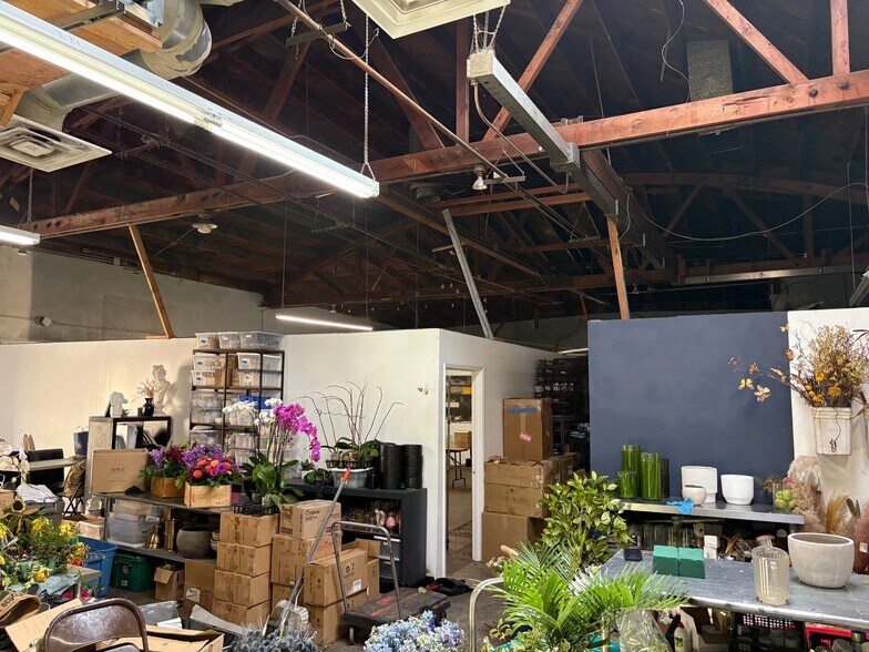 More Photos Of 3612-3620 W Jefferson Blvd, Los Angeles Storefront For Lease